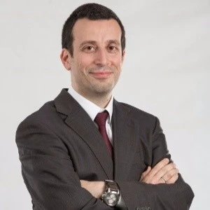 Half body picture of Eray Tüzün